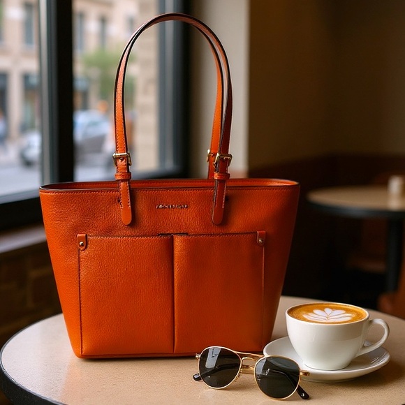 #756 Michael Kors Jet Set Pocket Tote-Non leather-Vegan material - Picture 1 of 4